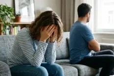 10 Signs Your Boyfriend is Cheating