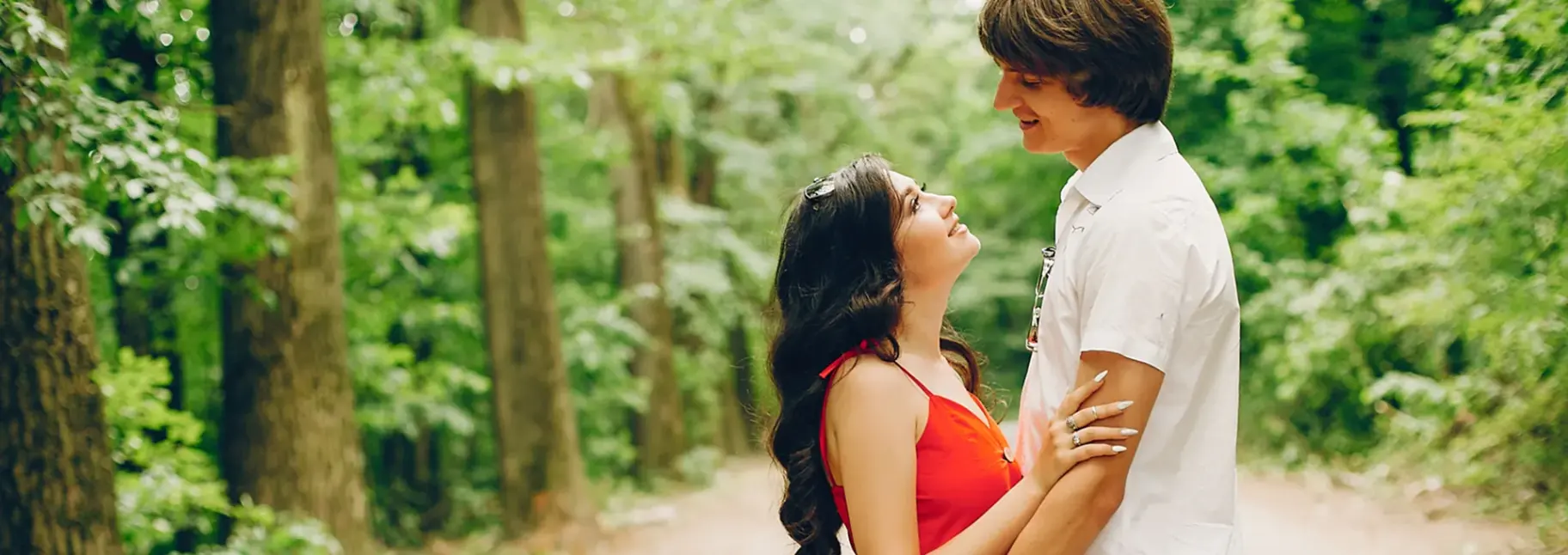 40+ Pick-Up Lines That Actually Work (Without Being Cringe)