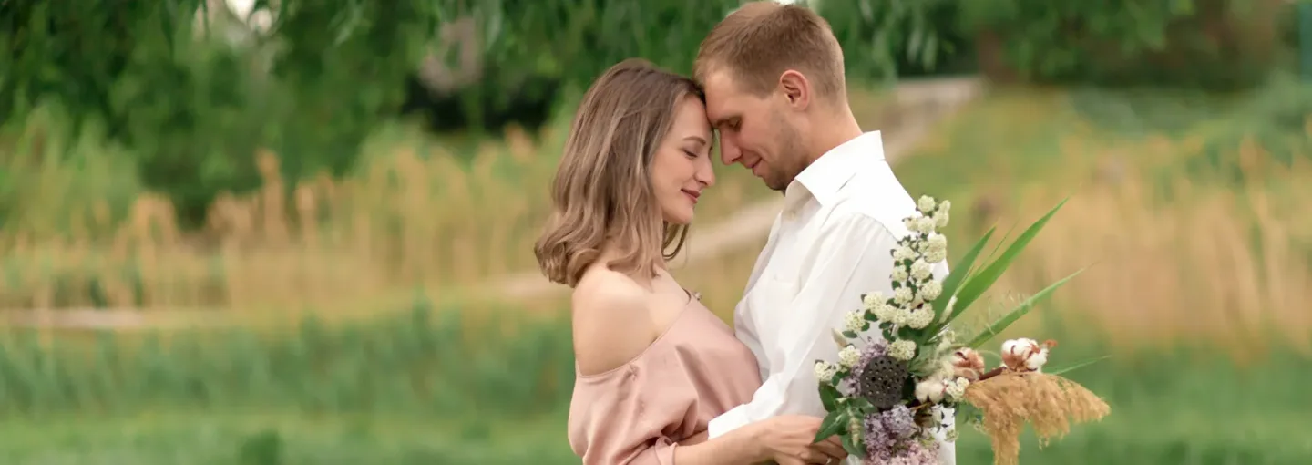 30+ Ways to Love Someone Deeply [A Simple Guide]