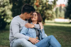 What Is Benching? The Dating Trend Keeping Singles on Hold