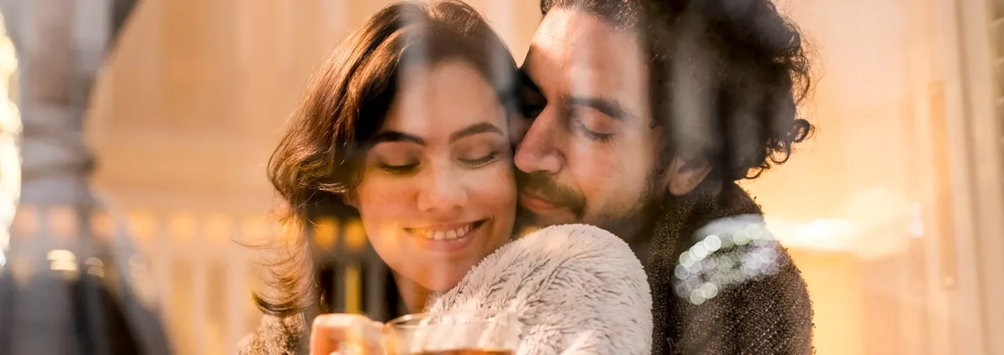 What Is a Vanilla Relationship? Meaning, Signs & Dating Tips