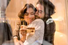 What Is a Vanilla Relationship? Meaning, Signs & Dating Tips